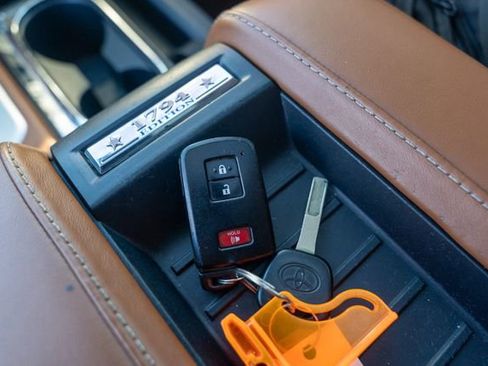 Used 2020 Toyota Tundra 1794 Edition image 35