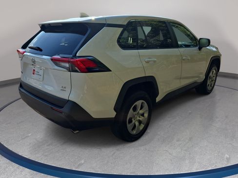 Certified 2025 Toyota RAV4 LE AWD/4WD image 5