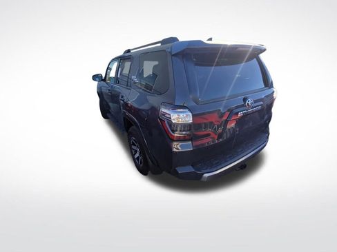 Used 2024 Toyota 4Runner TRD Off-Road Premium image 5