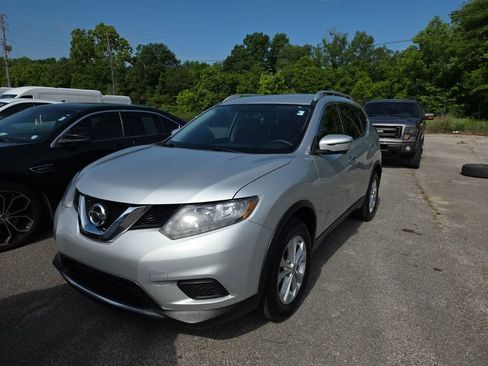 Used 2016 Nissan Rogue SV w/ SV Premium Package FWD image 1