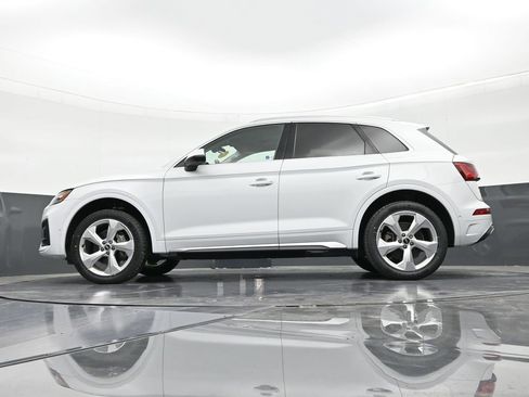 Used 2021 Audi Q5 Prestige w/ Prestige Package image 22