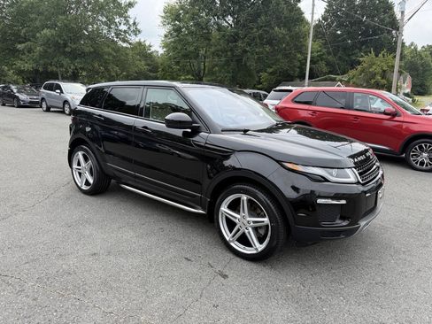 Used 2017 Land Rover Range Rover Evoque SE Premium AWD/4WD image 4