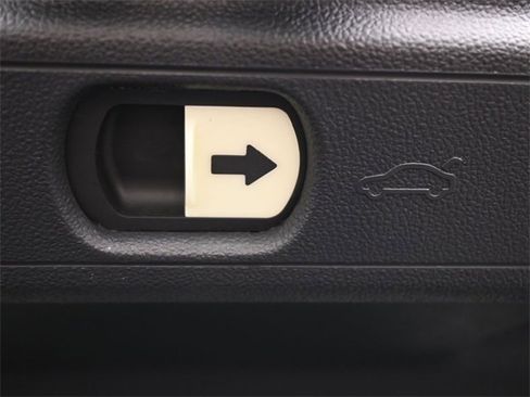 Used 2017 Volkswagen Beetle 1.8T Classic image 29