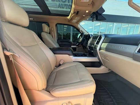 Used 2018 Ford F250 Lariat w/ Lariat Ultimate Package AWD/4WD image 14