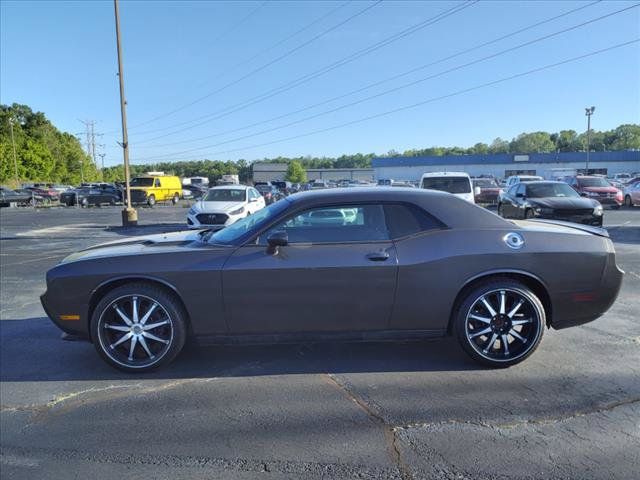 Used 2014 Dodge Challenger SXT w/ Super Sport Group (SS/T) RWD image 2