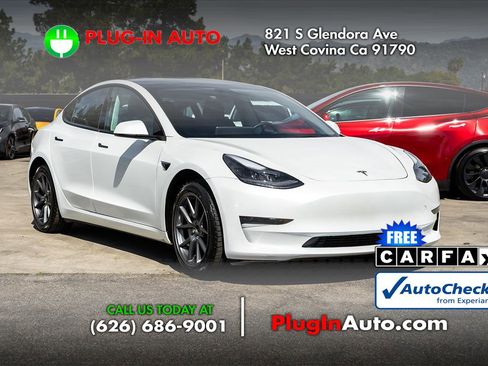 Used 2023 Tesla Model 3 Standard Range image 3