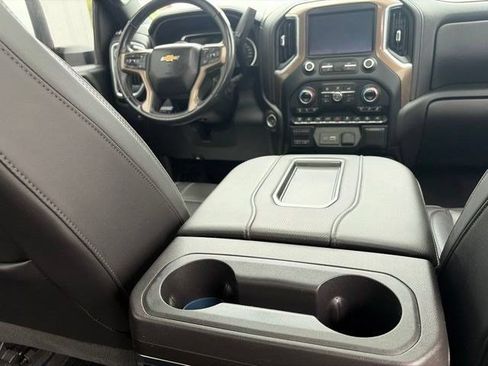 Used 2022 Chevrolet Silverado 2500 High Country w/ Technology Package AWD/4WD image 41