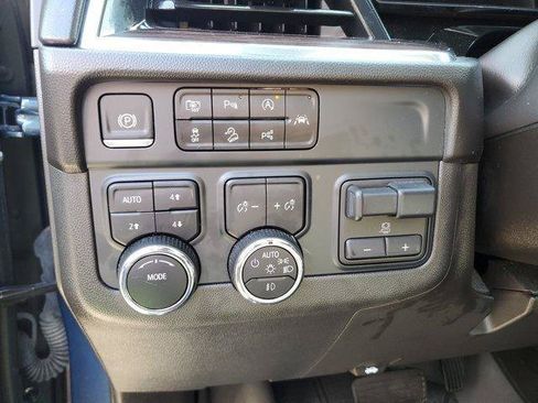 Used 2025 Chevrolet Tahoe LT w/ Comfort Package AWD/4WD image 20