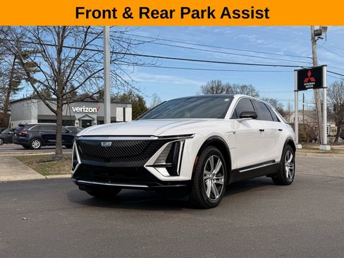 Used 2024 Cadillac Lyriq Tech AWD/4WD image 4