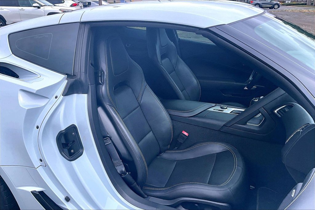 Used 2019 Chevrolet Corvette Grand Sport w/ Grand Sport Heritage Package RWD image 10