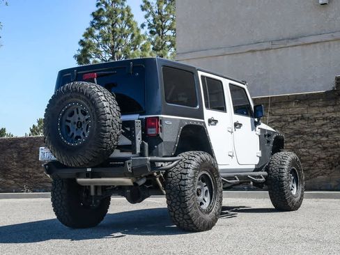 Used 2015 Jeep Wrangler Freedom Edition image 7