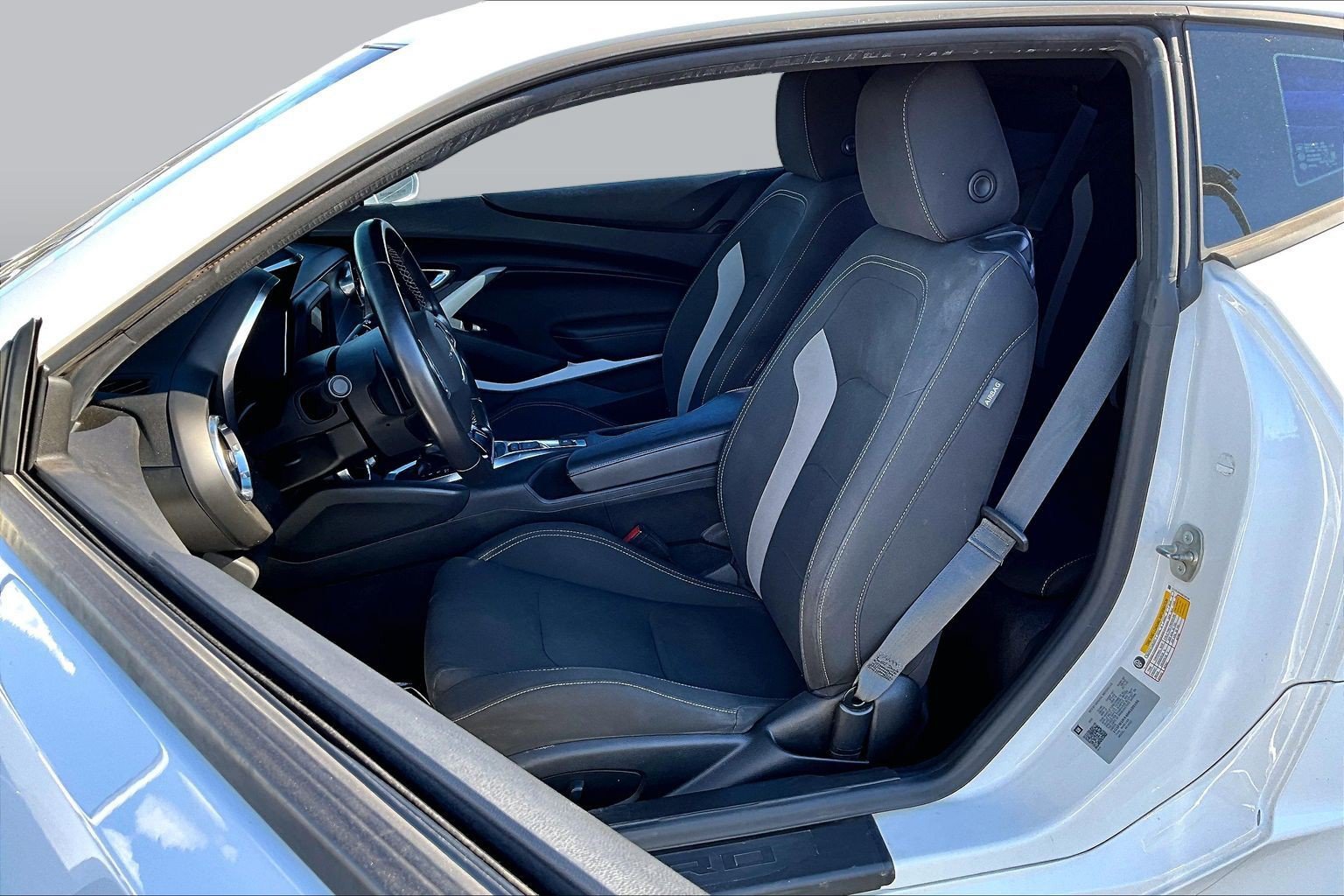 Used 2021 Chevrolet Camaro LT RWD image 24