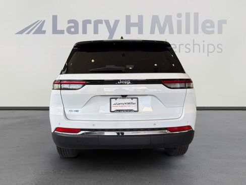 Used 2024 Jeep Grand Cherokee Limited 4xe AWD/4WD image 4