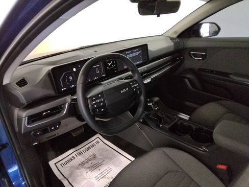 Used 2025 Kia K4 EX image 29