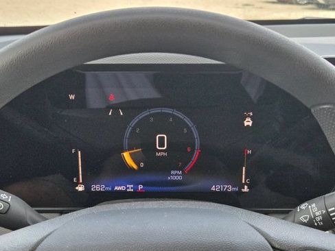 Used 2025 Chevrolet TrailBlazer LT AWD/4WD image 16