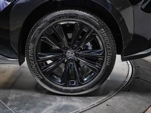 Certified 2025 Toyota bZ4X AWD image 11