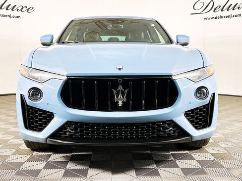 Used 2023 Maserati Levante Modena image 2