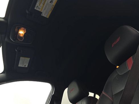 Used 2025 Chevrolet Trax RS FWD image 13