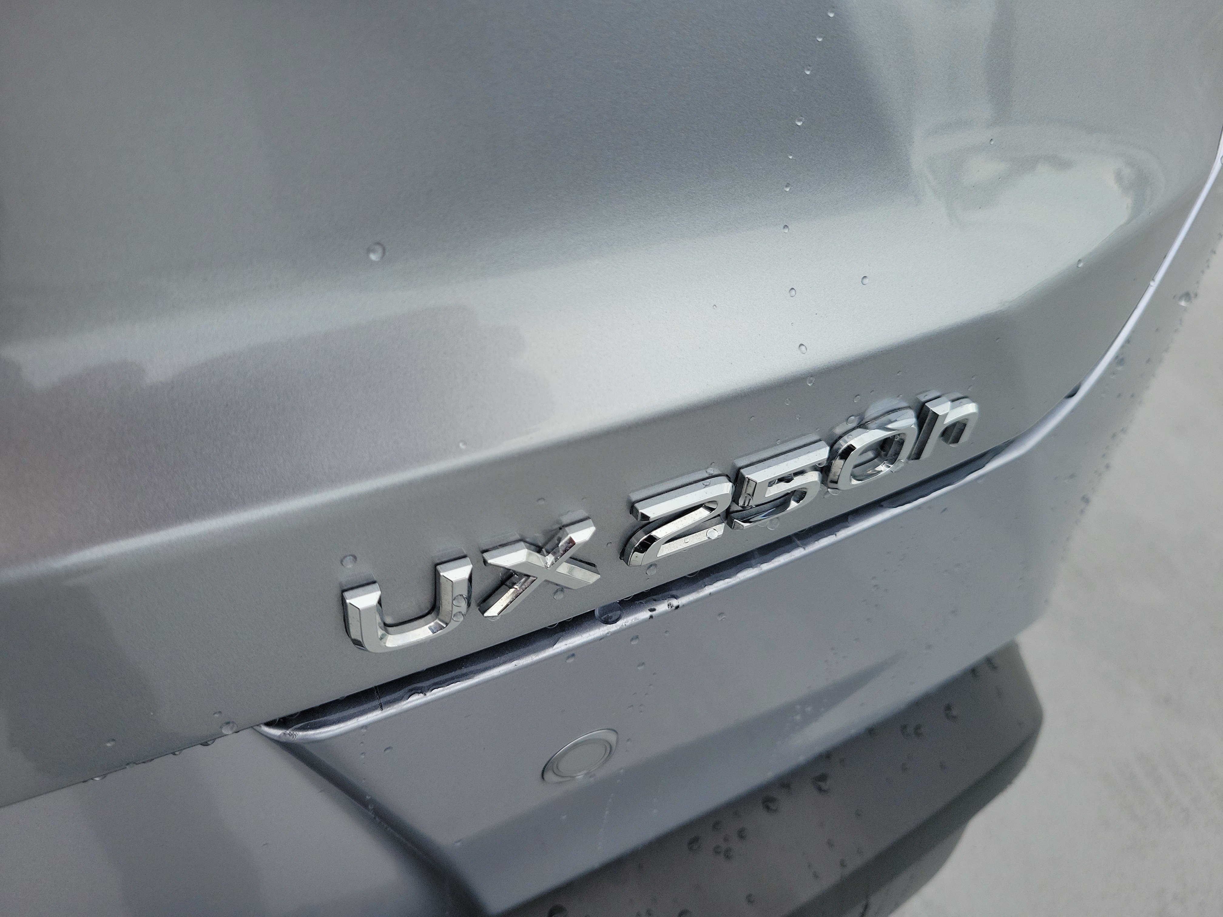 Used 2024 Lexus UX 250h FWD w/ Premium Package image 8