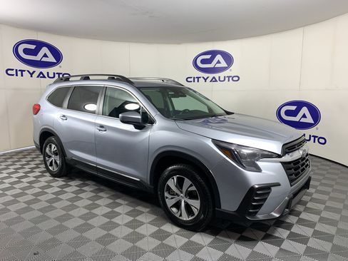 Used 2024 Subaru Ascent Premium AWD/4WD image 1