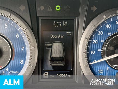Used 2020 Toyota Sienna L FWD image 30
