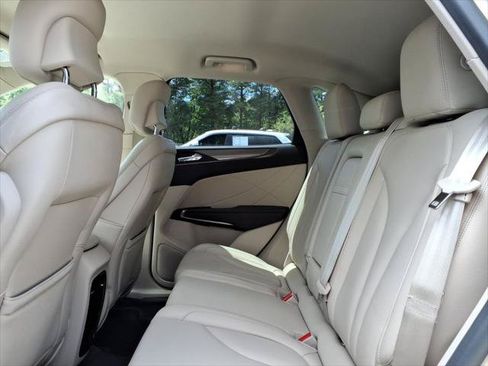 Used 2018 Lincoln MKC Premiere AWD/4WD image 10