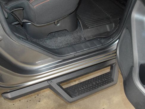 Used 2024 Nissan Frontier PRO-4X w/ Pro Convenience Package image 14