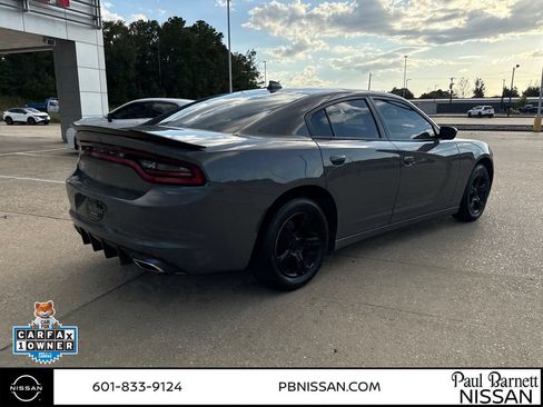 Used 2023 Dodge Charger SXT RWD image 9