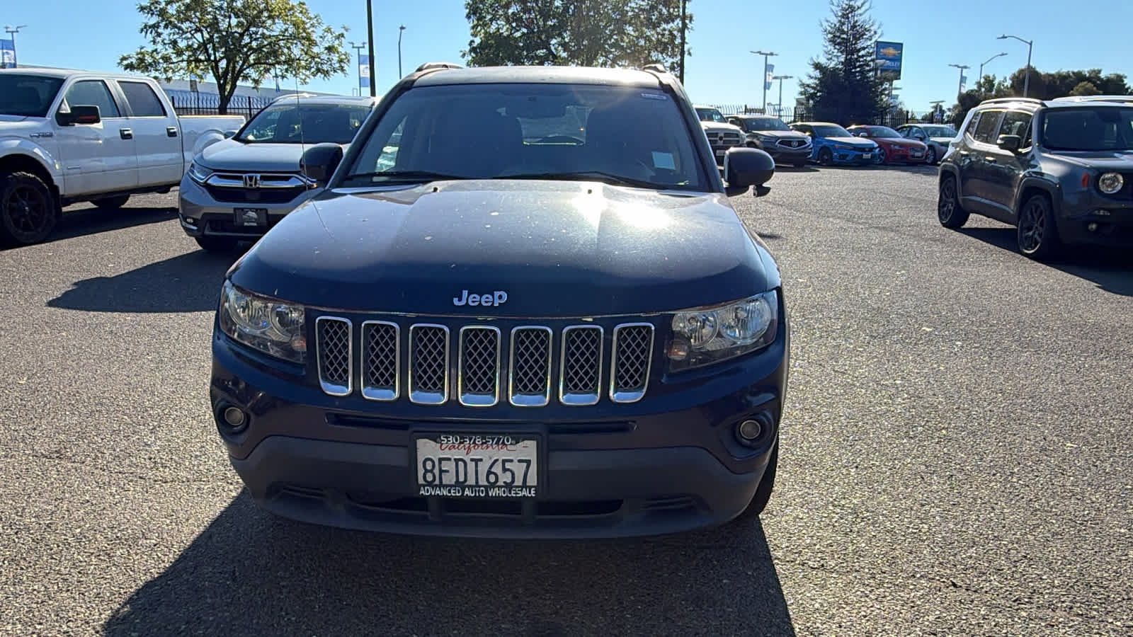 Used 2017 Jeep Compass Latitude AWD/4WD image 2