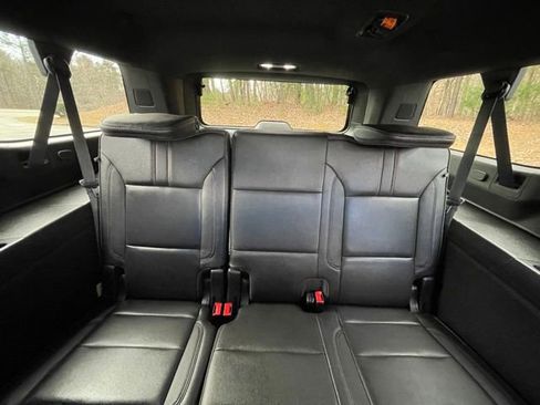 Used 2021 Chevrolet Suburban RST image 18