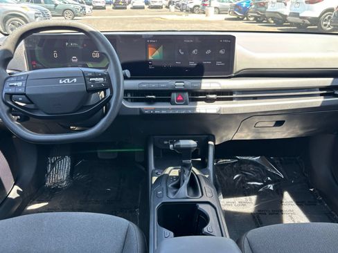 Used 2025 Kia K4 FWD image 32