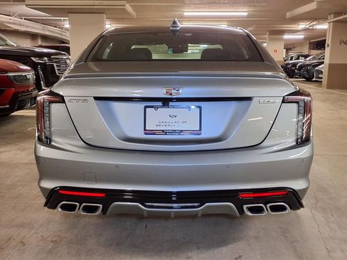 New 2026 Cadillac CT5 V image 9