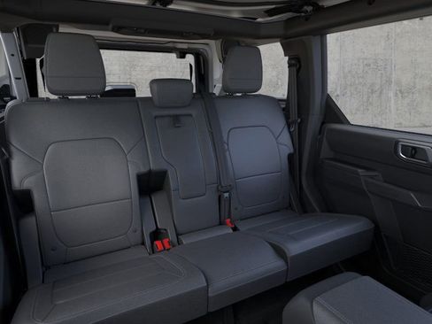 New 2026 Ford Bronco Badlands image 11