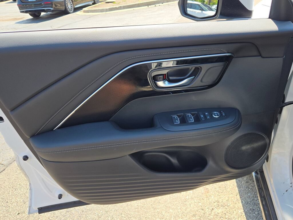Used 2025 Acura ADX AWD image 23