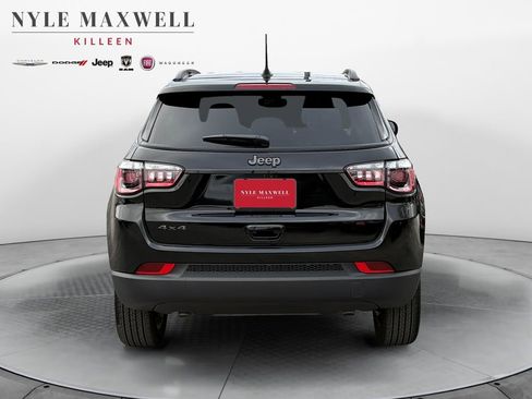 New 2026 Jeep Compass Latitude image 15