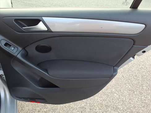 Used 2014 Volkswagen Golf TDI FWD image 19
