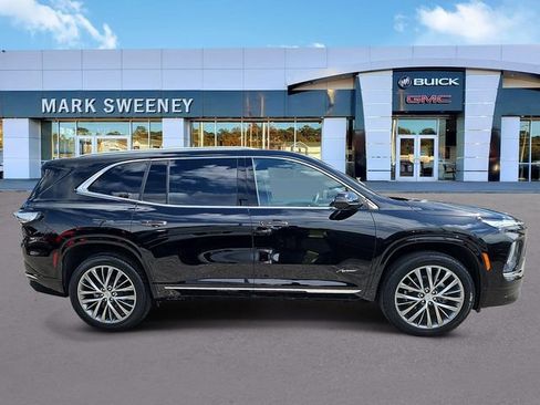 Used 2025 Buick Enclave Avenir AWD/4WD image 7