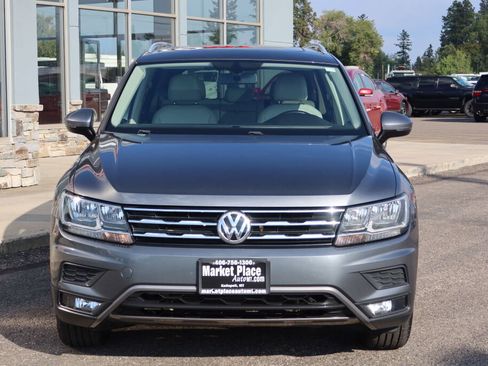 Used 2018 Volkswagen Tiguan SE image 2