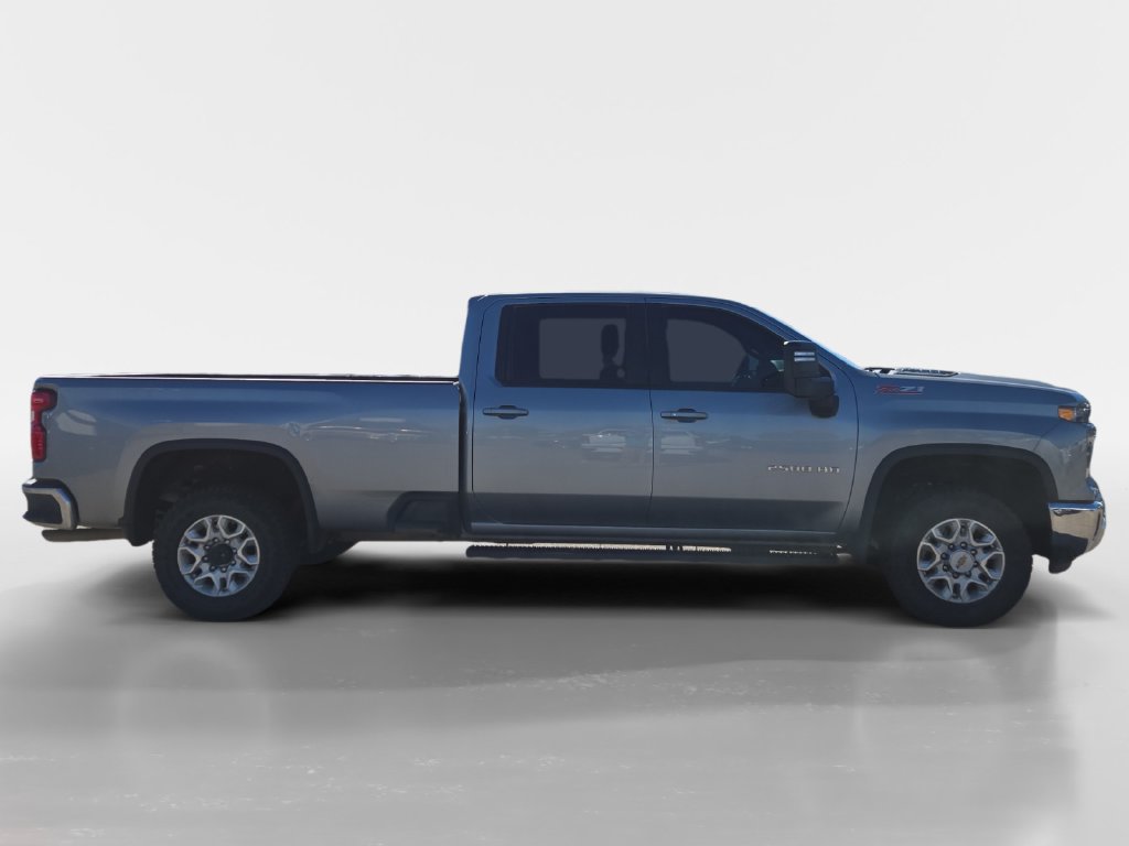 Used 2024 Chevrolet Silverado 2500 LT AWD/4WD image 7