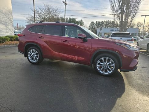 Used 2023 Toyota Highlander Limited AWD/4WD image 8