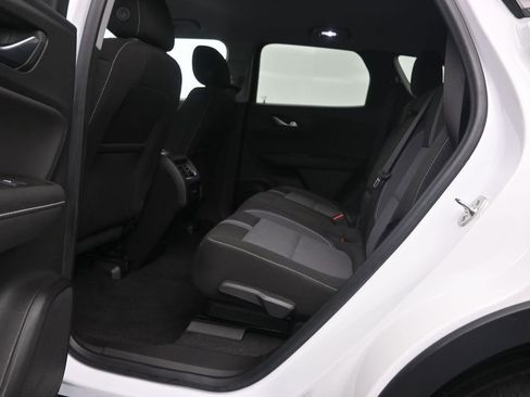 Used 2024 Chevrolet Blazer LT FWD image 15