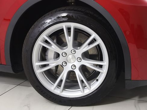 Used 2021 Tesla Model Y Long Range AWD/4WD image 16