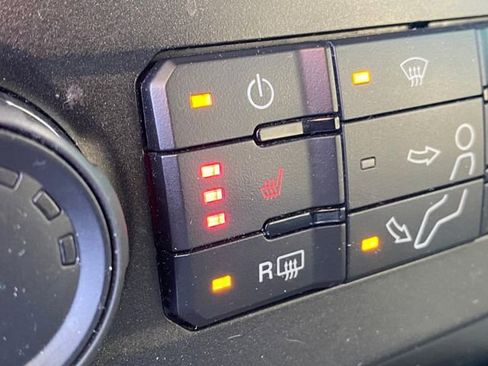 Used 2022 Ford F350 XLT w/ XLT Premium Package image 22