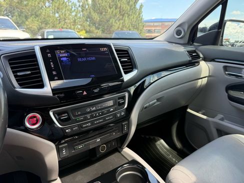 Used 2017 Honda Pilot Touring image 35