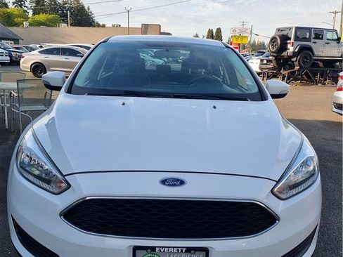 Used 2015 Ford Focus SE FWD image 8
