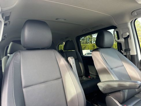 Used 2023 Mercedes-Benz Metris Passenger image 17