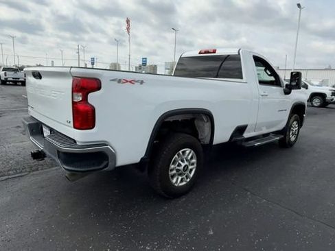 Used 2024 Chevrolet Silverado 2500 LT AWD/4WD image 8