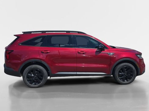Used 2023 Kia Sorento S w/ Panoramic Sunroof Package AWD/4WD image 3