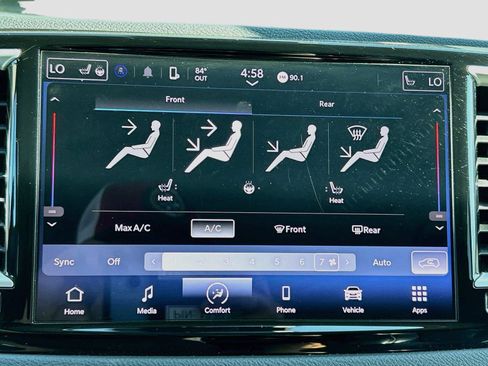 Used 2023 Chrysler Pacifica Touring-L FWD image 34
