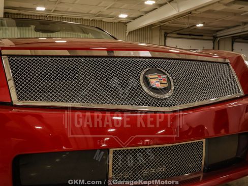 Used 2005 Cadillac XLR RWD image 70